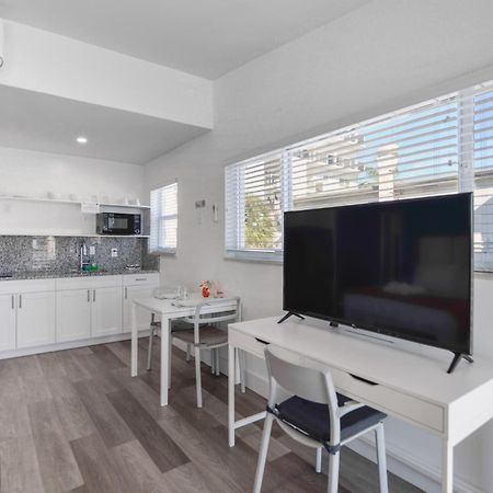 Spacious Studio With Balcony And Parking At The Beach -M46 Hollywood Eksteriør billede